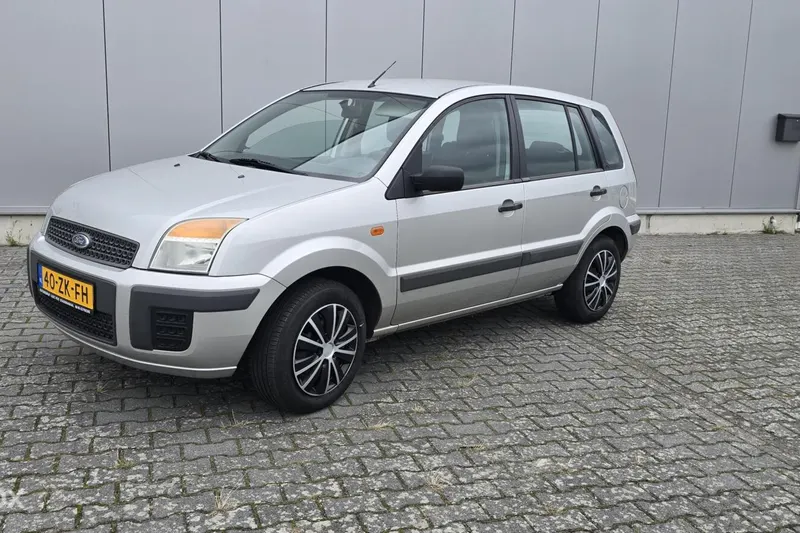 Ford Fusion (2008)