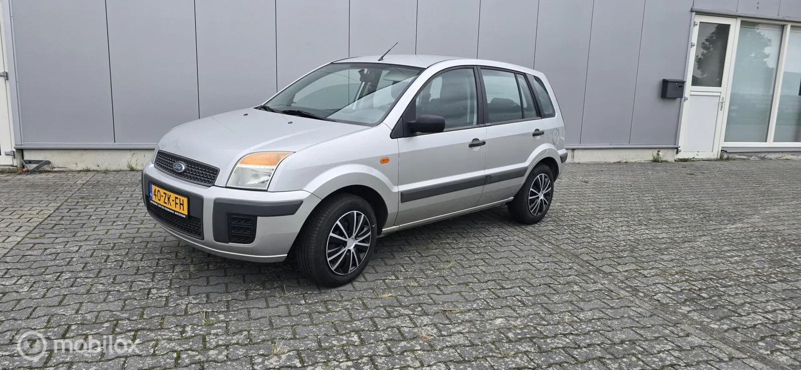 Ford Fusion (2008) — foto 1