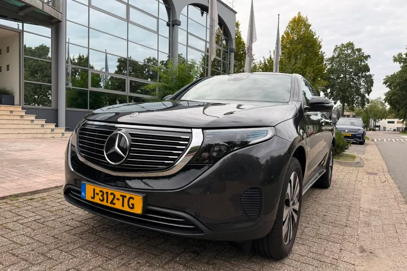 Mercedes-Benz EQC (2020)