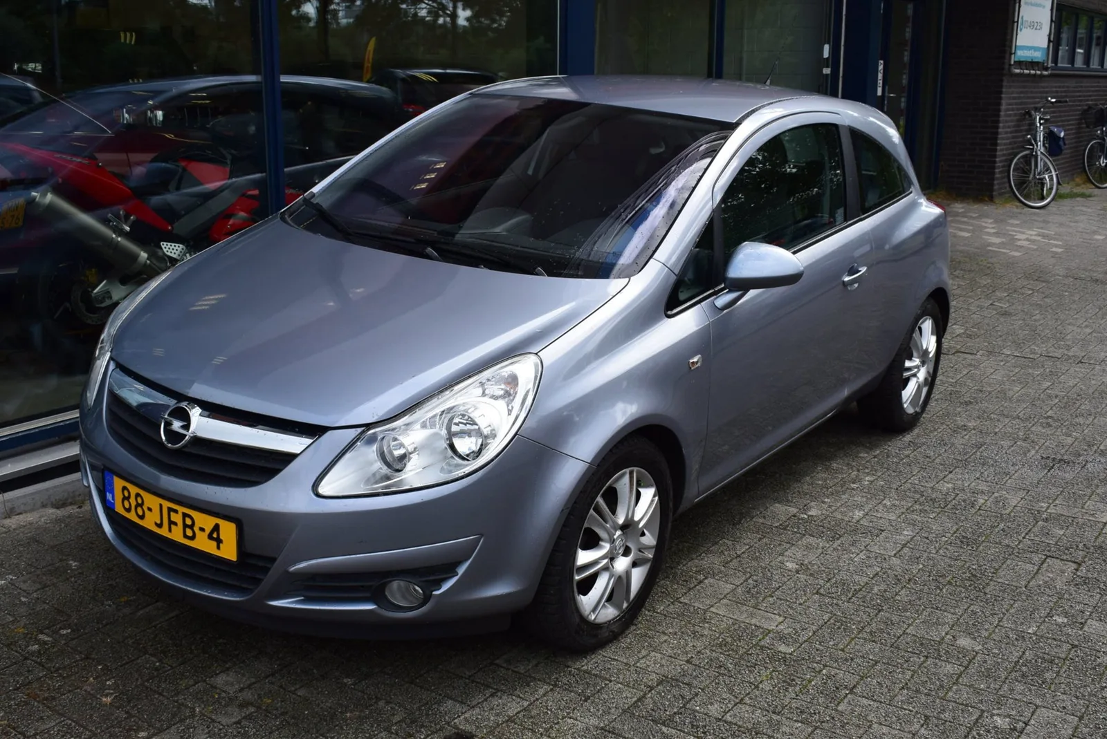 Opel Corsa (2009) — foto 1
