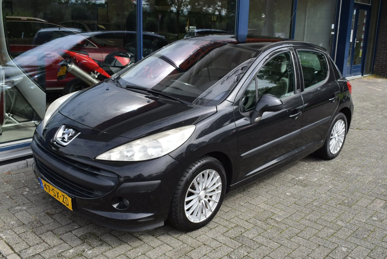 Peugeot 207 (2006) — foto 1