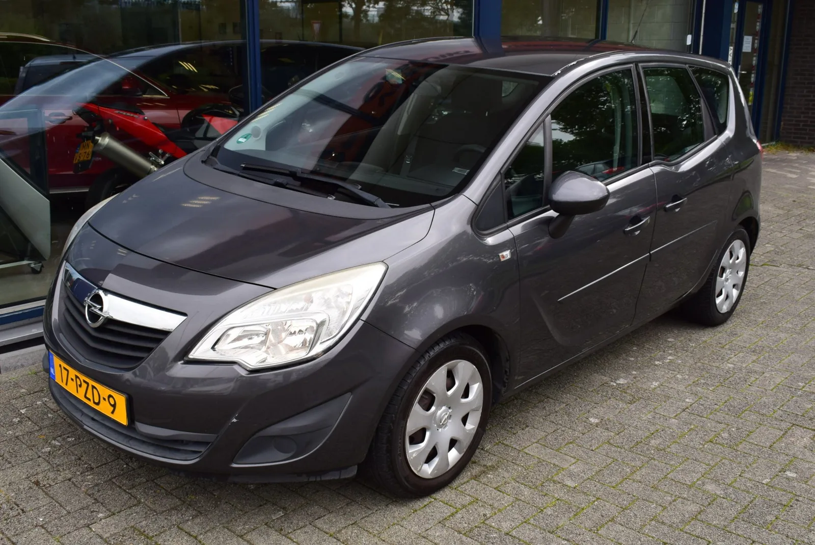 Opel Meriva (2011) — foto 1