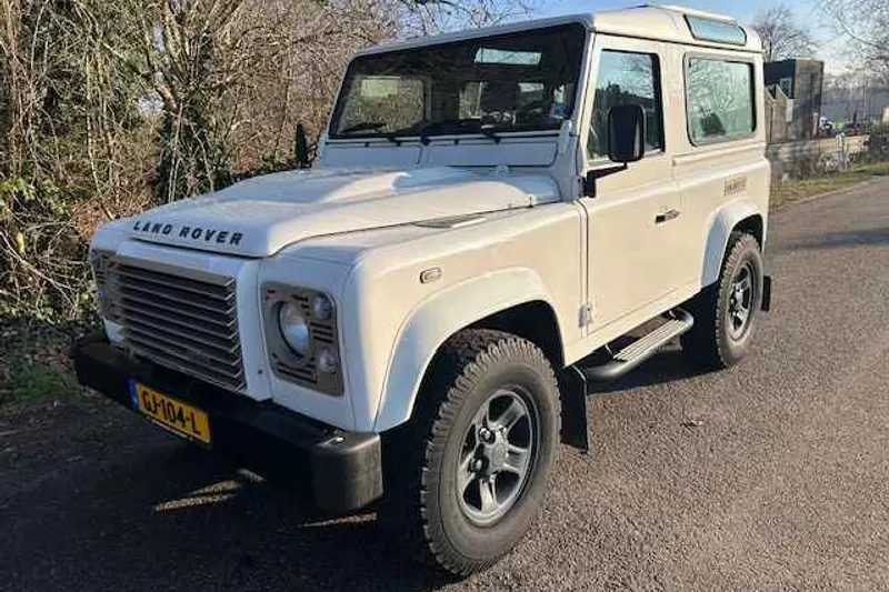 Land Rover Defender (2008)