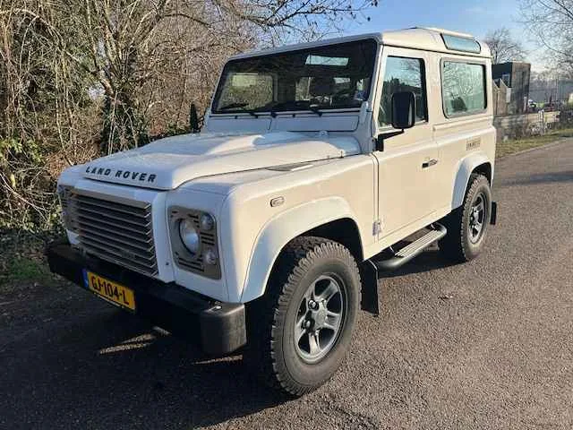 Land Rover Defender (2008) — foto 1