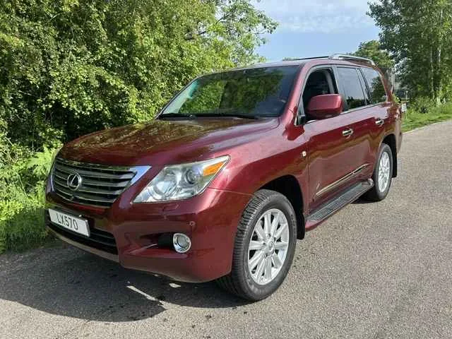 Lexus LX (2008) — foto 1