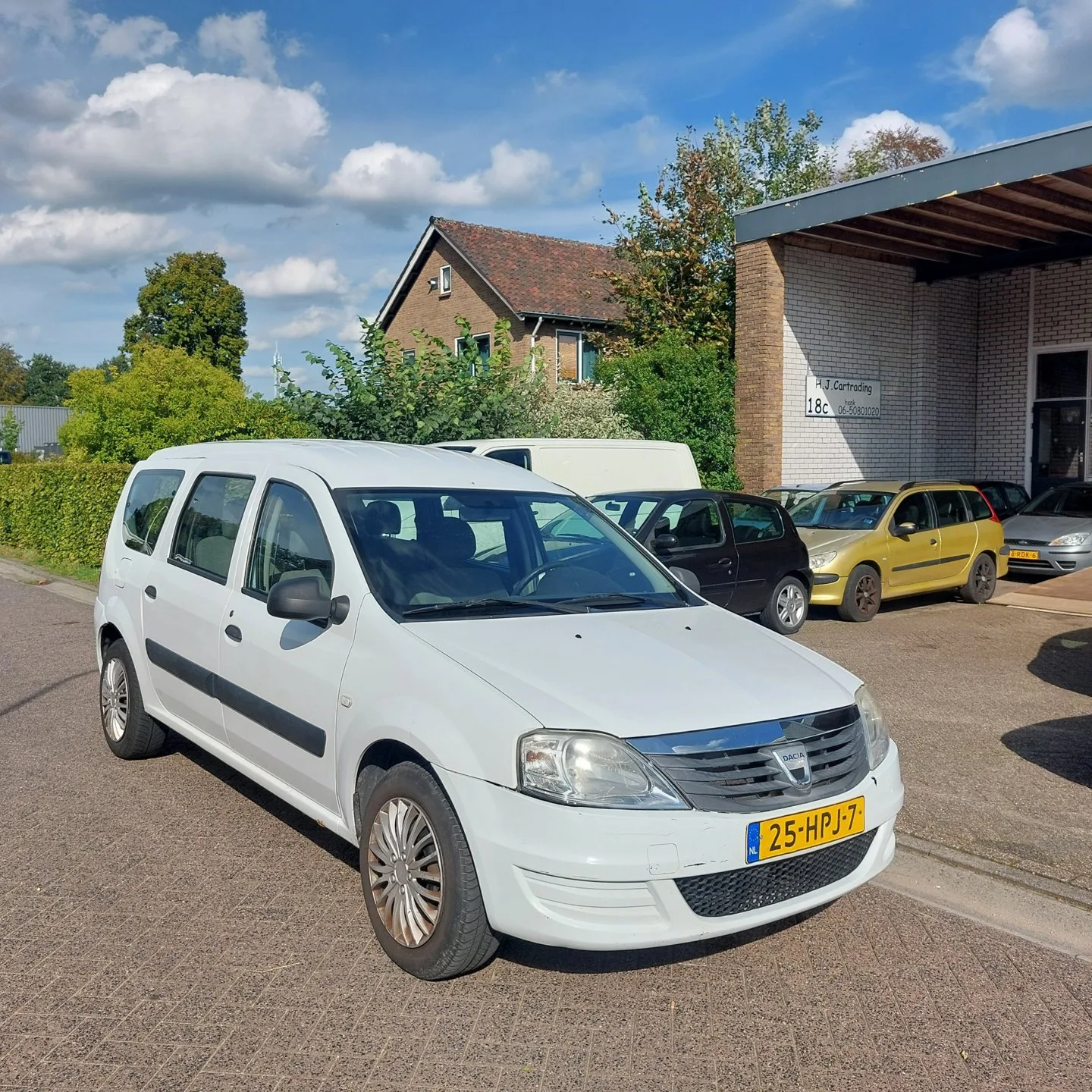 Dacia Logan MCV (2009) — foto 1