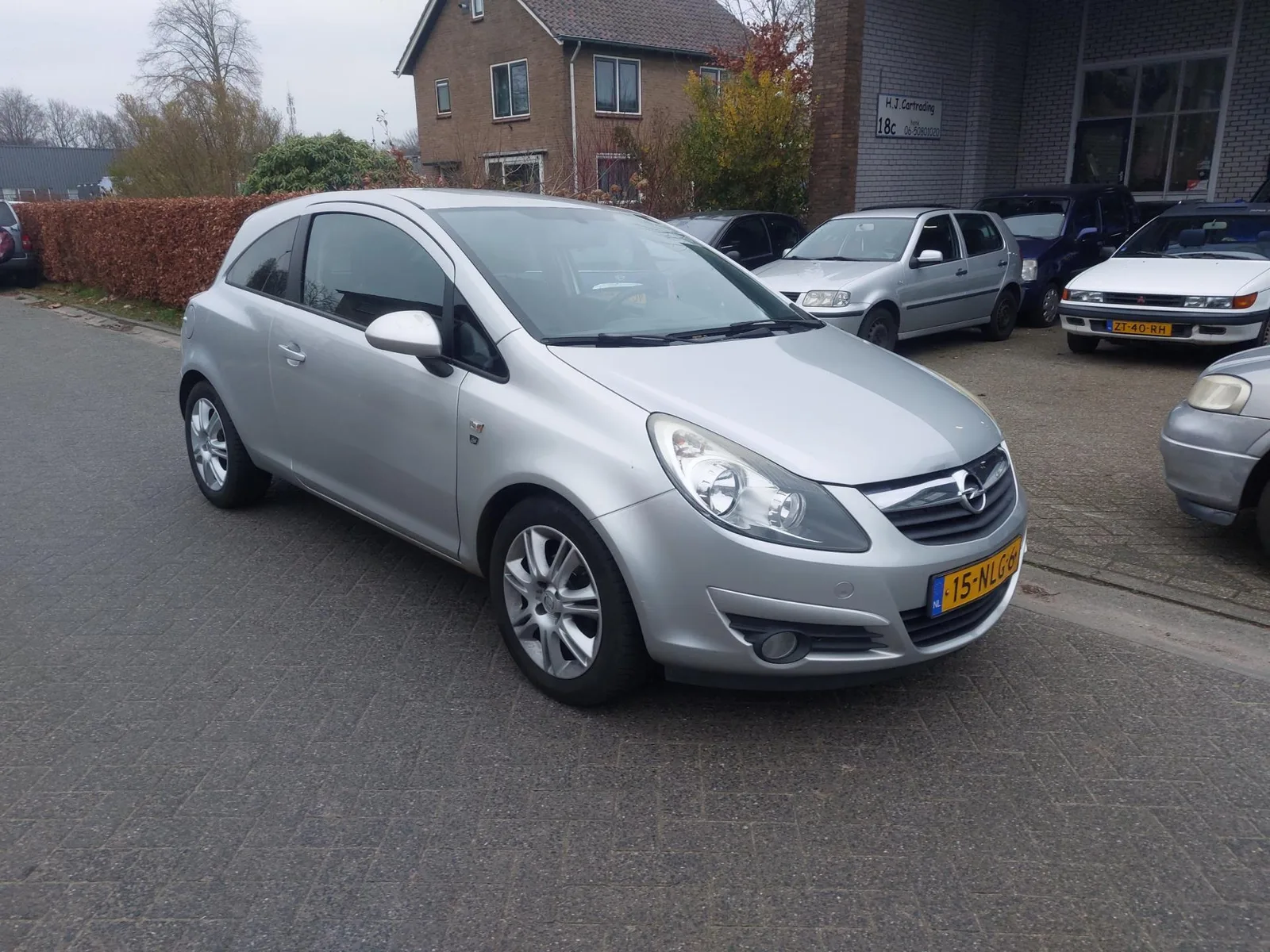 Opel Corsa (2010) — foto 1