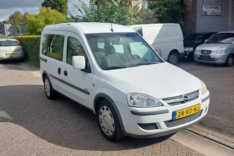 Opel Combo Tour (2005)