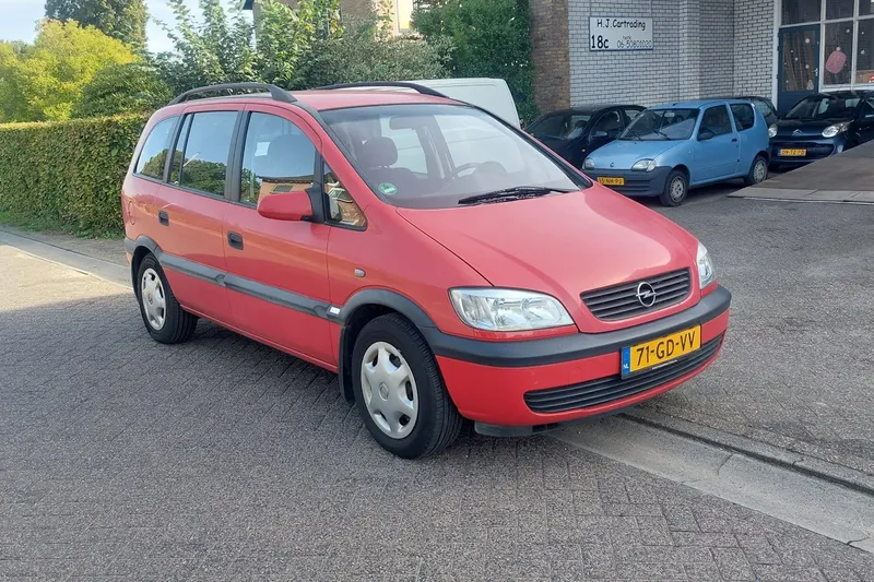 Opel Zafira (2000)