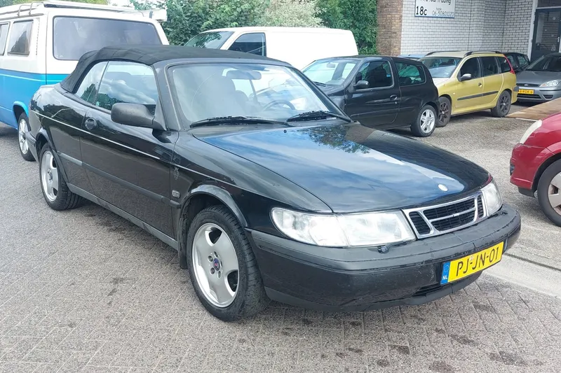 Saab 900 (1996)