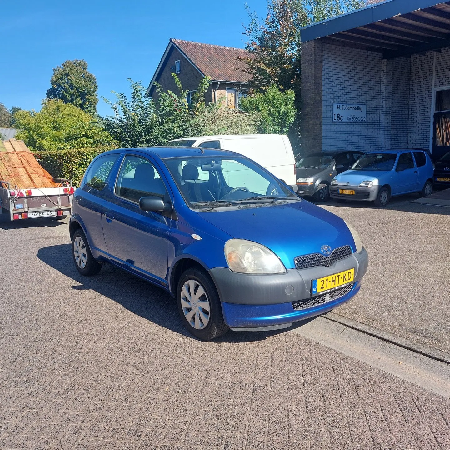 Toyota Yaris (2001) — foto 1