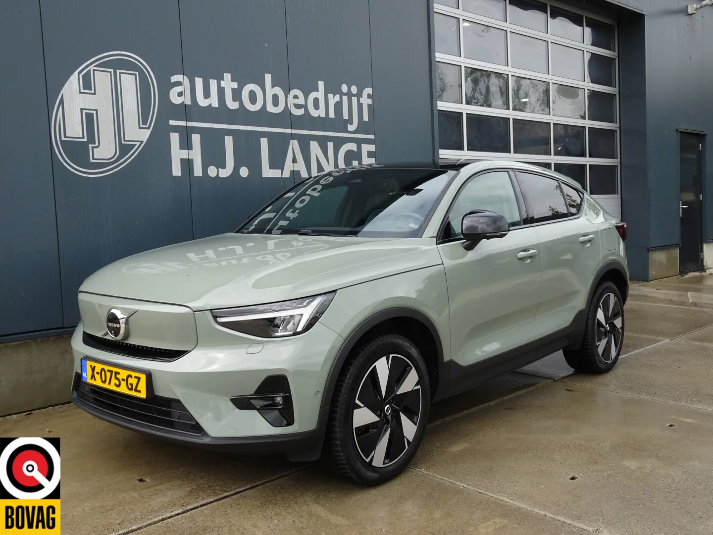 Volvo C40 (2023) — foto 1