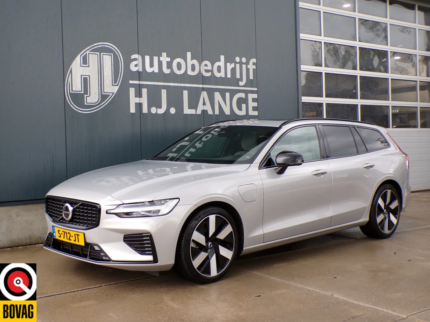 Volvo V60 (2023) — foto 1