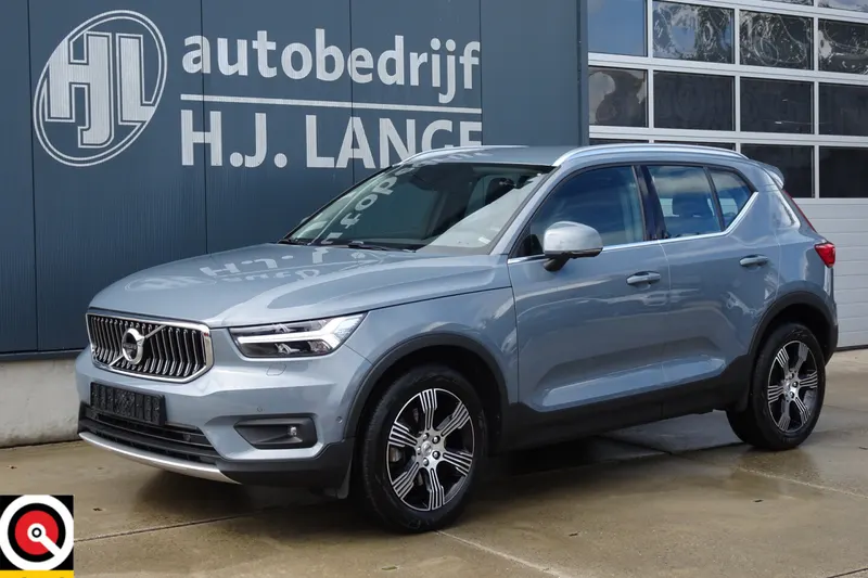 Volvo XC40 (2022)