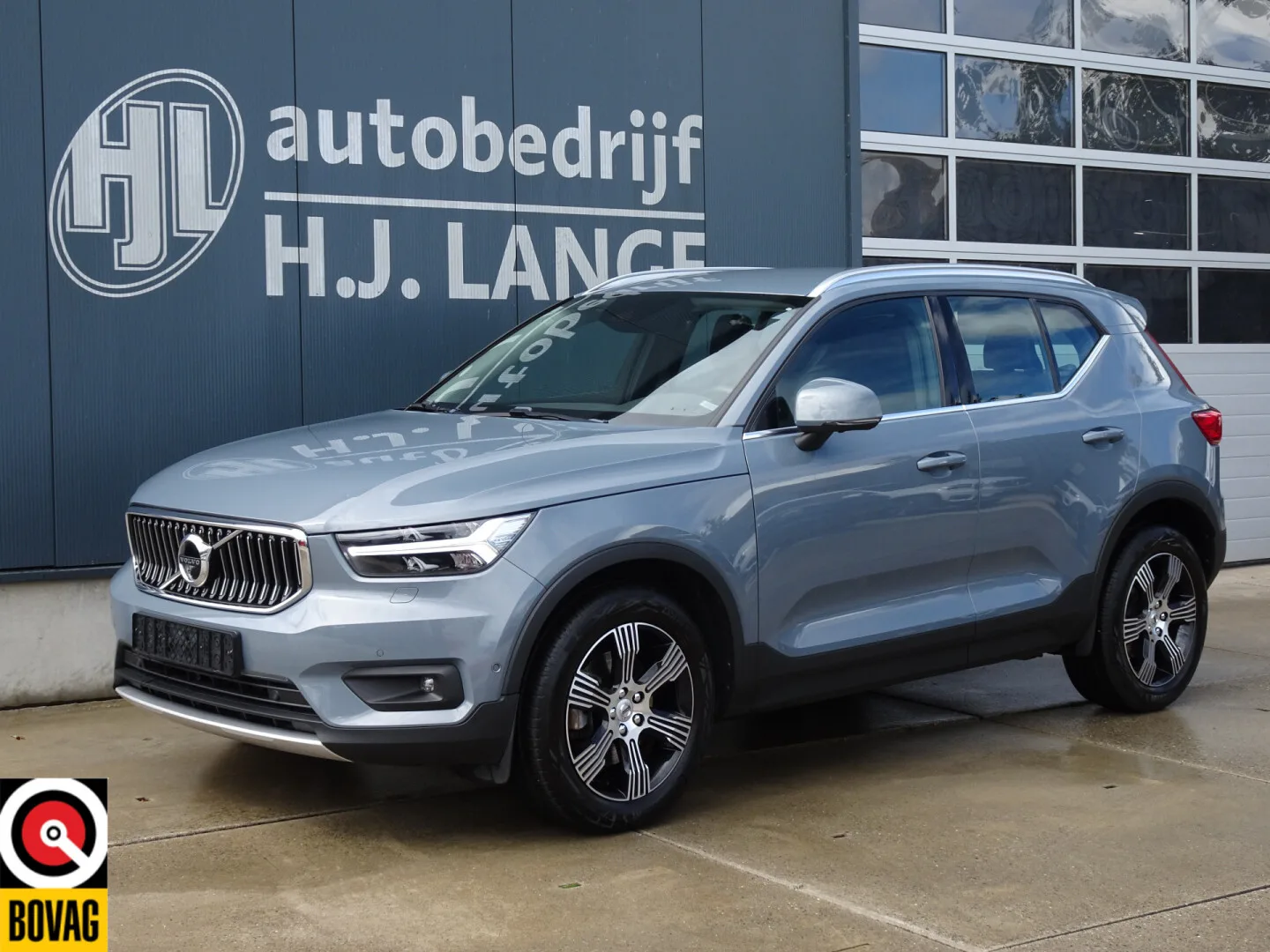 Volvo XC40 (2022) — foto 1