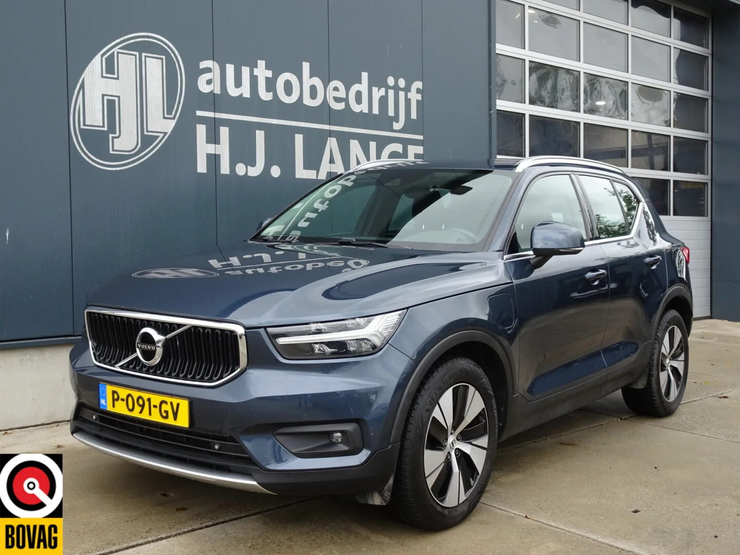 Volvo XC40 (2021) — foto 1