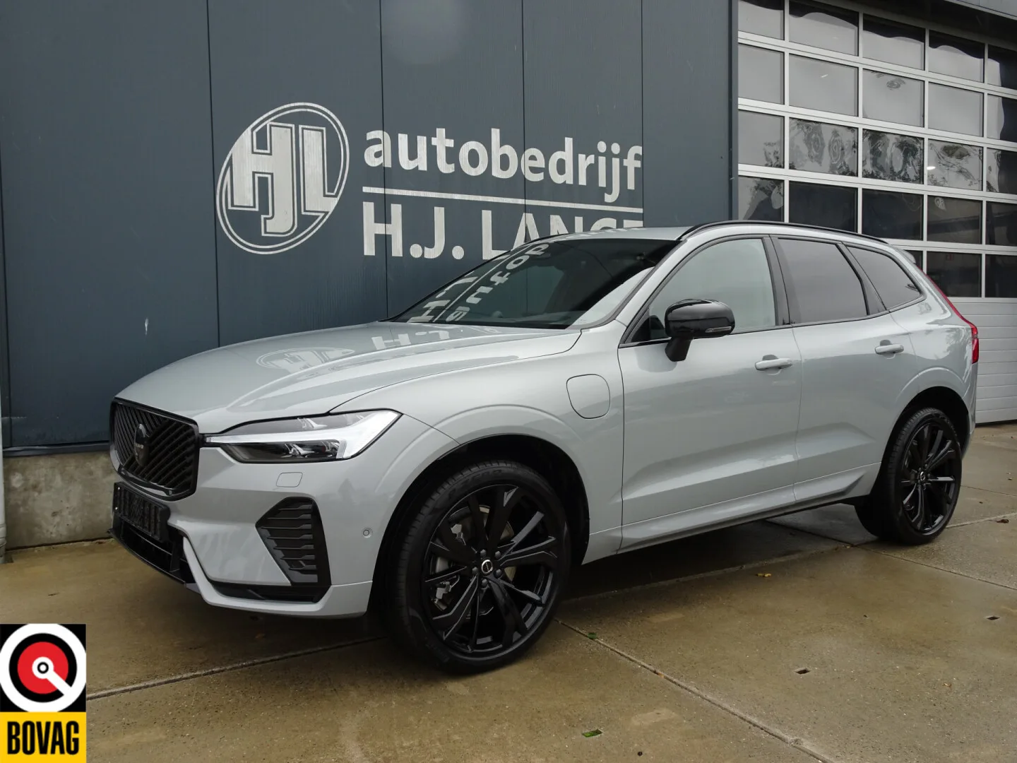 Volvo XC60 (2026) — foto 1
