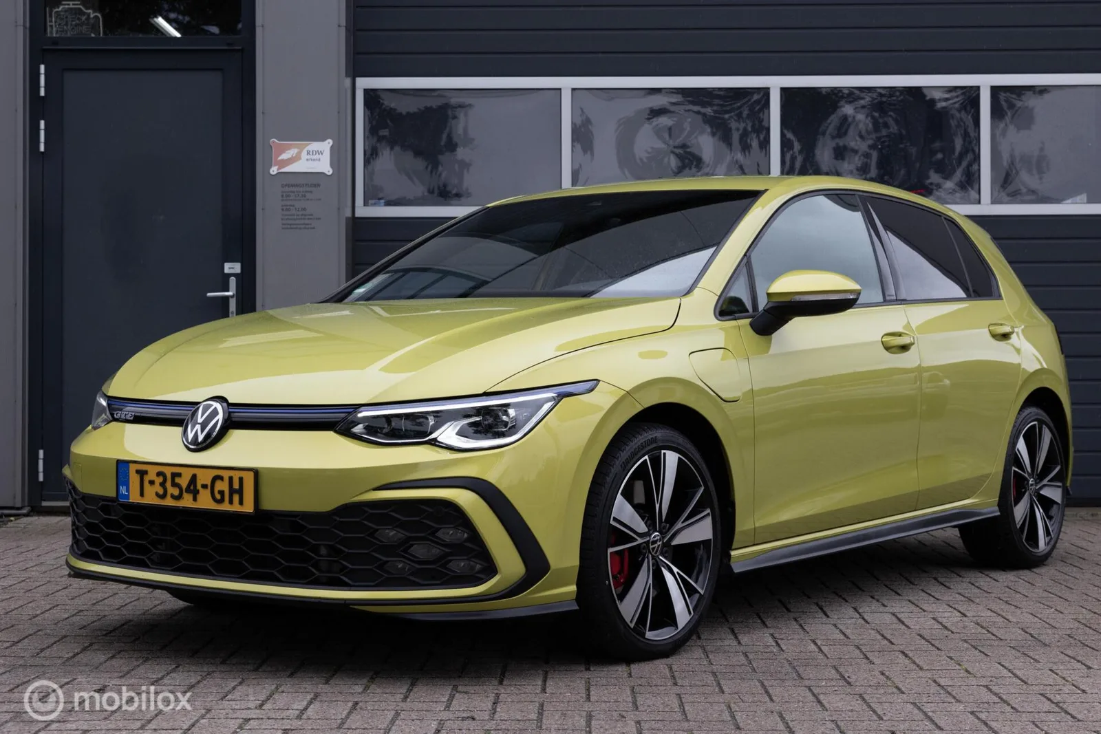 Volkswagen Golf (2021) — foto 1