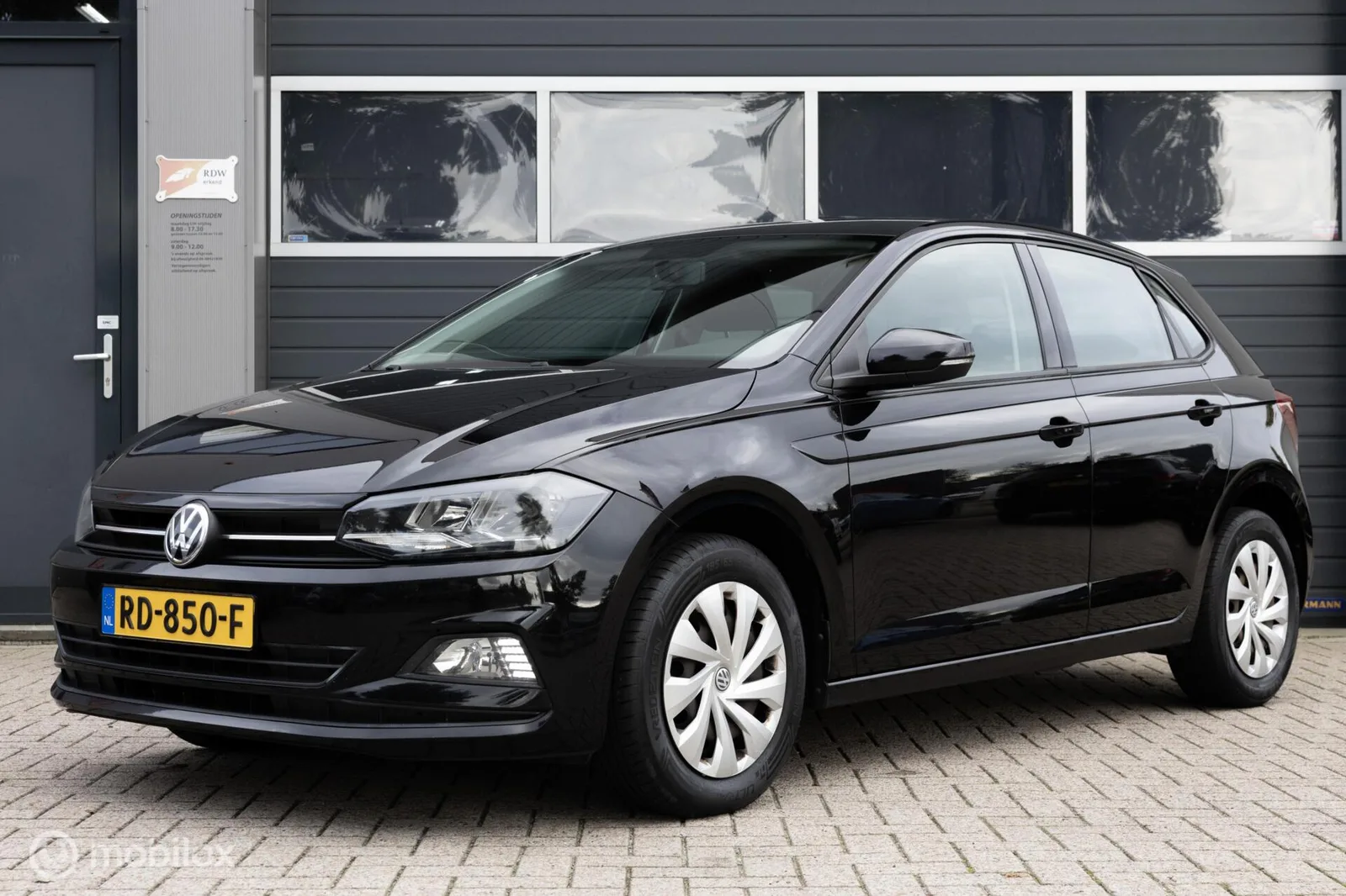 Volkswagen Polo (2017) — foto 1