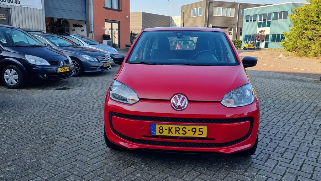 Volkswagen Up! (2013) — foto 1