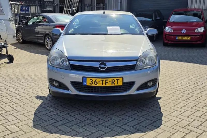 Opel Astra (2006)