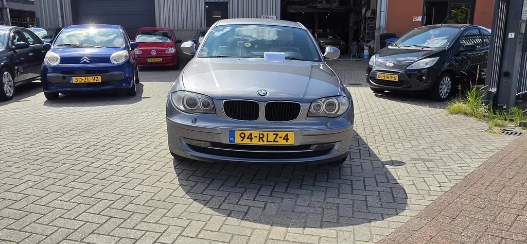 BMW 1-Serie (2011) — foto 1
