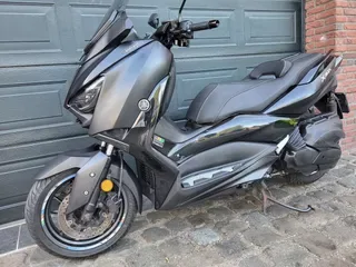 Yamaha X-MAX 400 Iron (2019) — foto 1