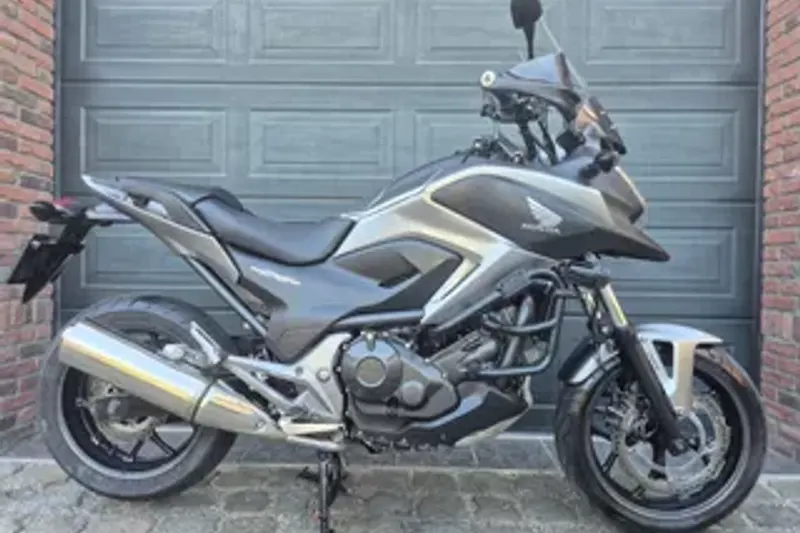 Honda NC 750 Banden NC X (2015)