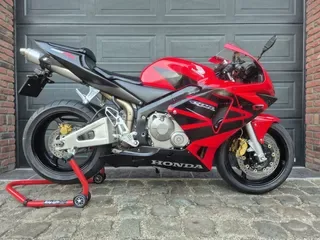 Honda CBR600RR (2004) — foto 1