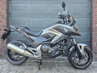 Honda NC 750 Banden NC X (2015) — foto 1