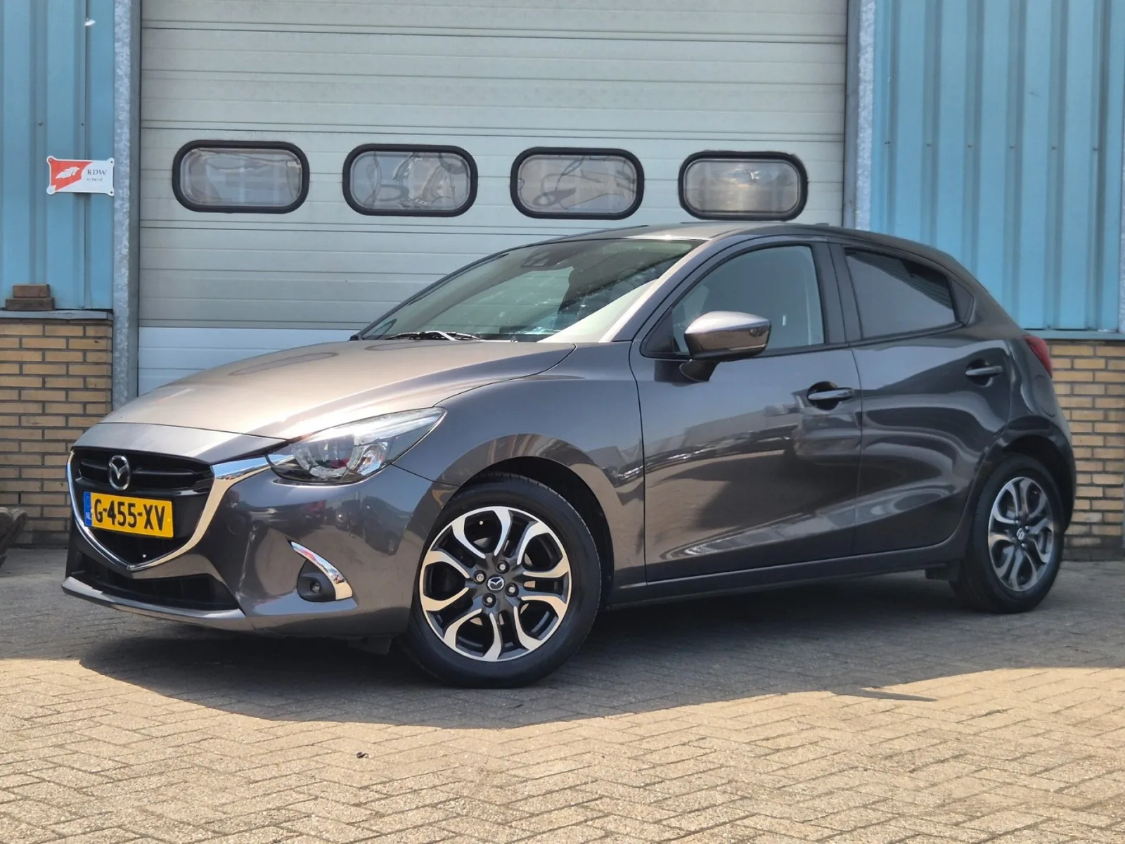 Mazda 2 (2019) — foto 1