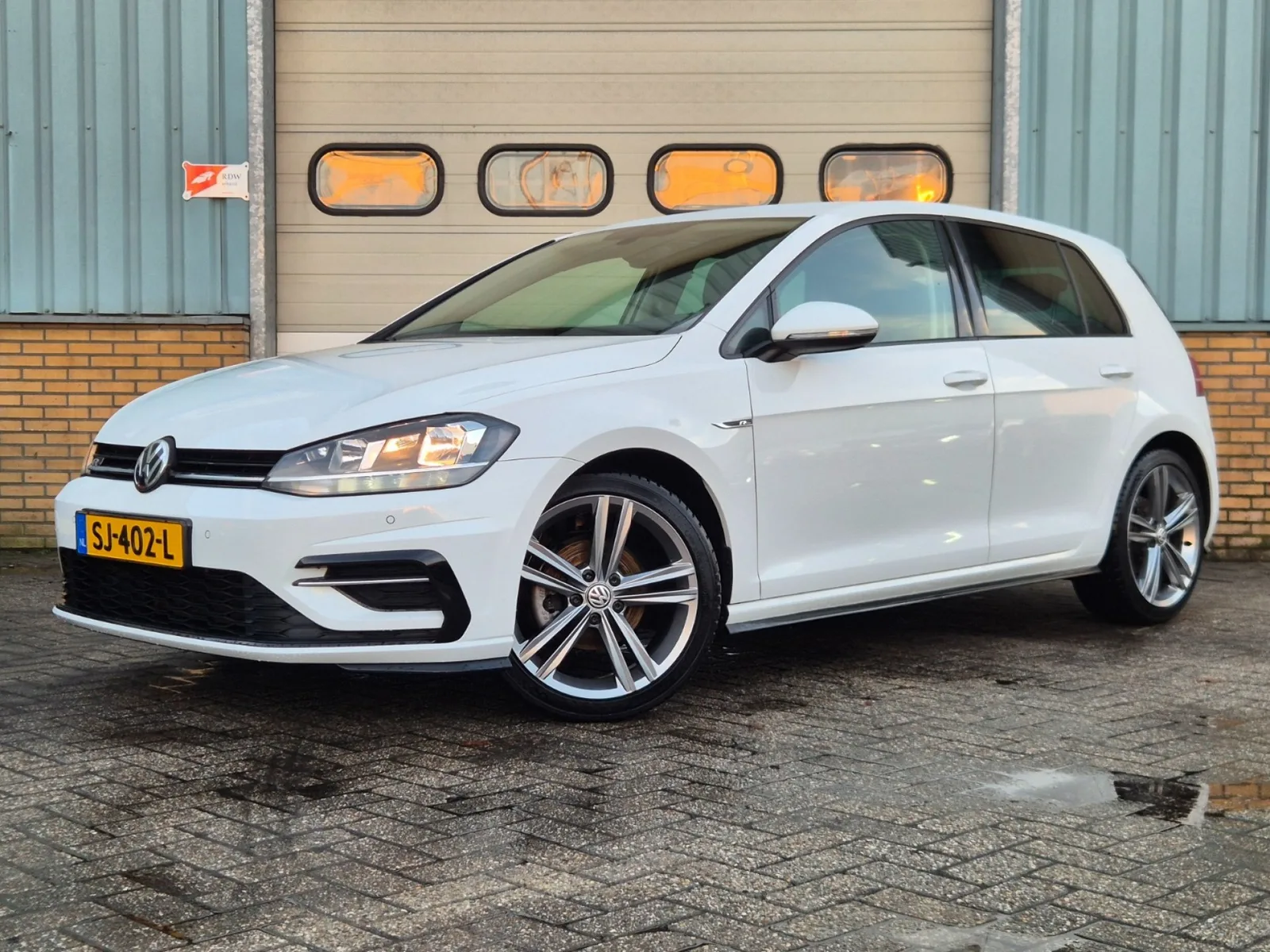 Volkswagen Golf (2018) — foto 1