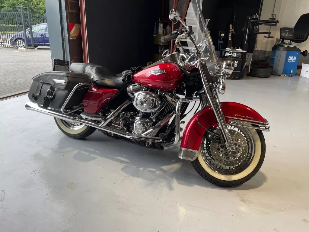 Harley-Davidson Road King Classic (1999) — foto 1