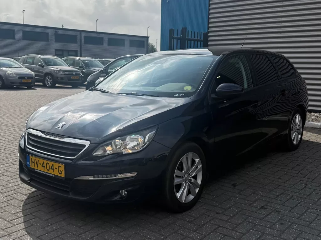 Peugeot 308 (2015) — foto 1