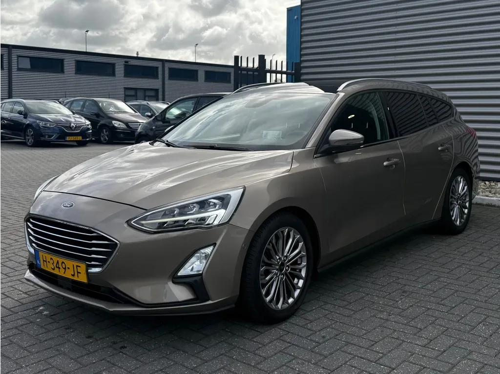Ford Focus (2020) — foto 1