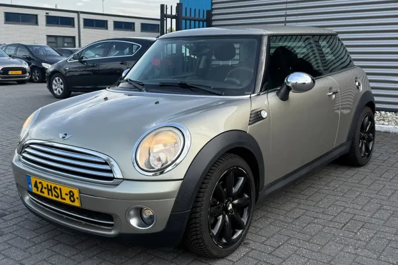 MINI One (2009)