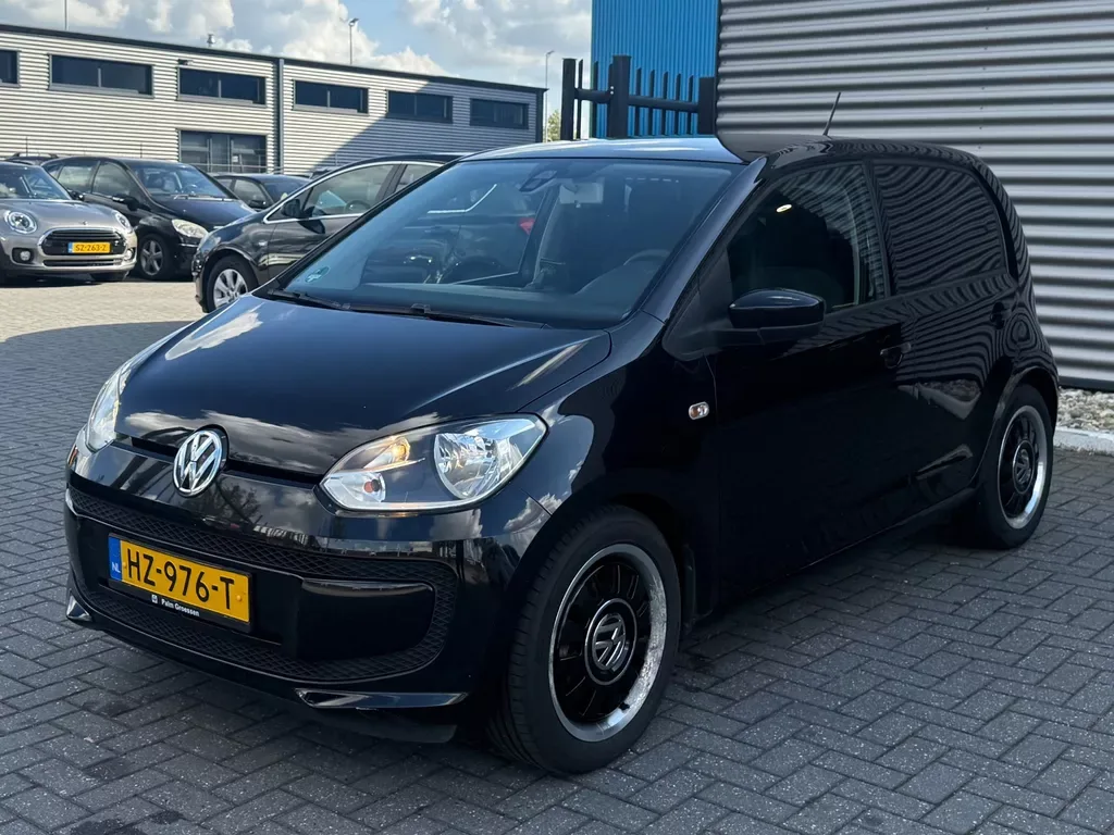 Volkswagen Up! (2016) — foto 1