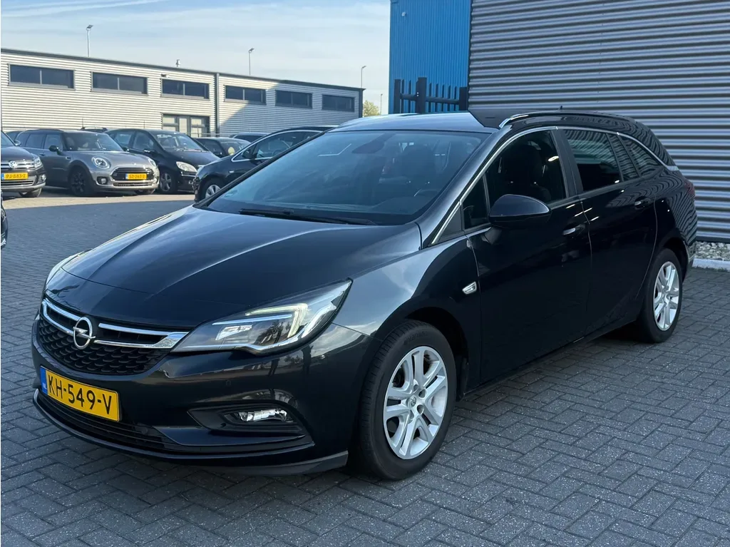 Opel Astra (2016) — foto 1