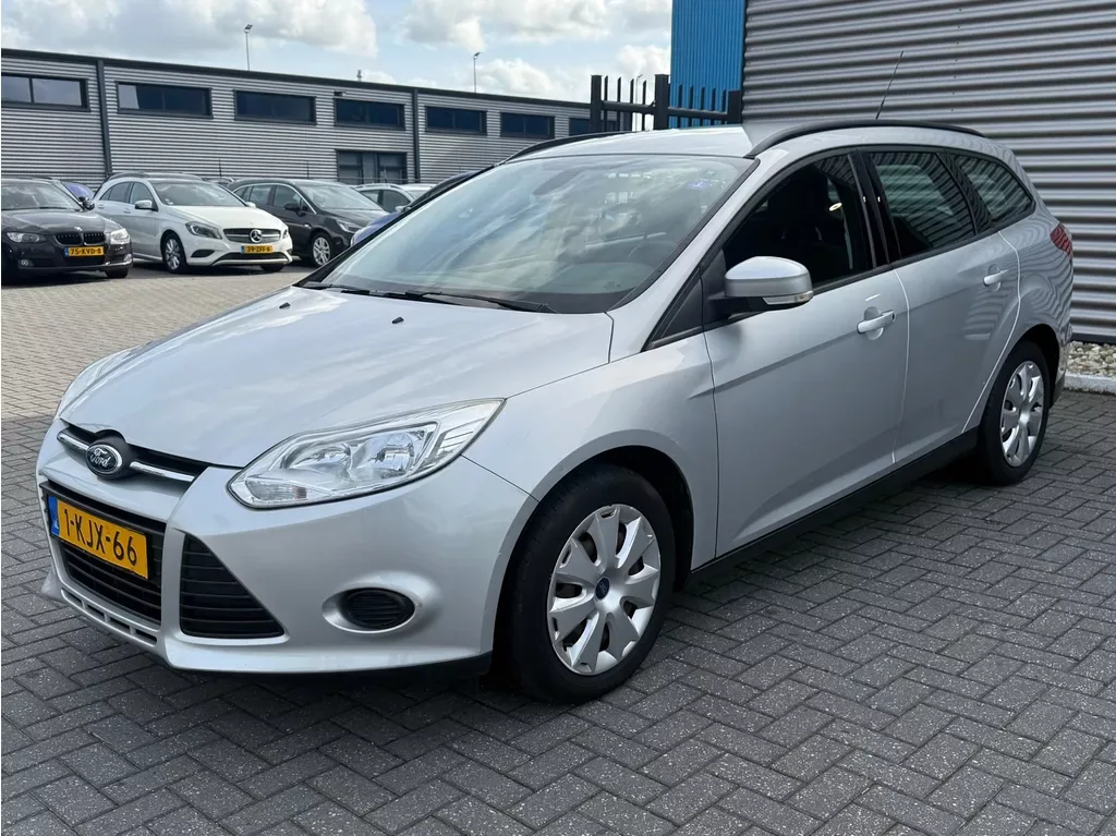 Ford Focus (2013) — foto 1