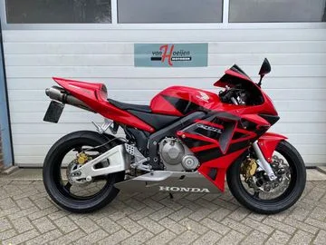 Honda CBR600RR (2003) — foto 1