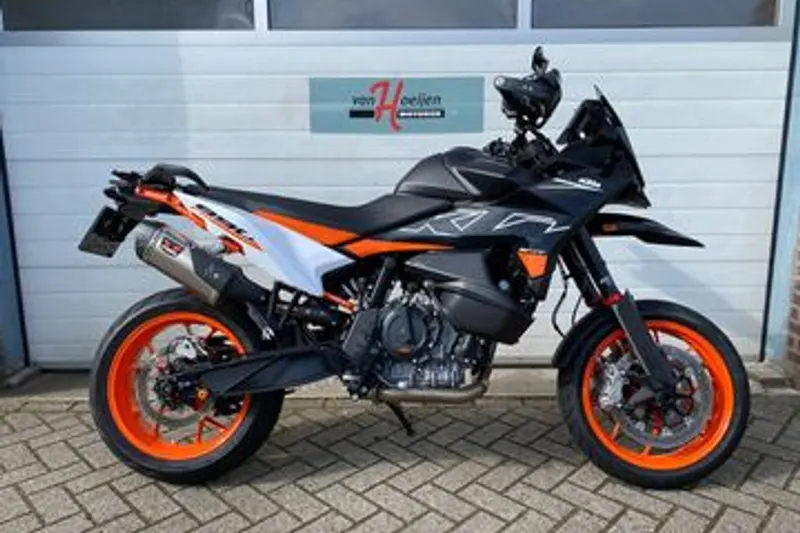 KTM 890 SMT (2023)