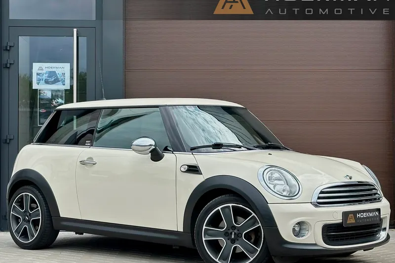 MINI One (2013)