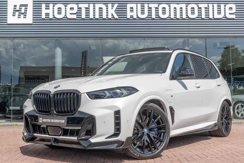 BMW X5 (2023)