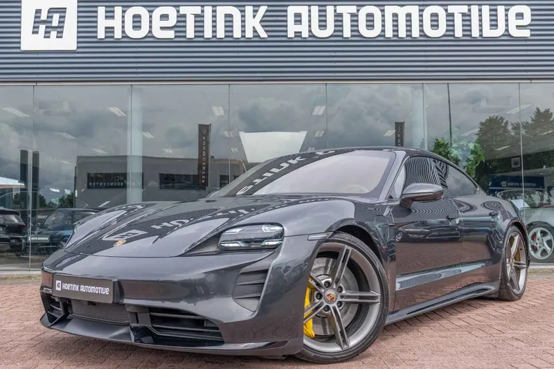 Porsche Taycan (2020)