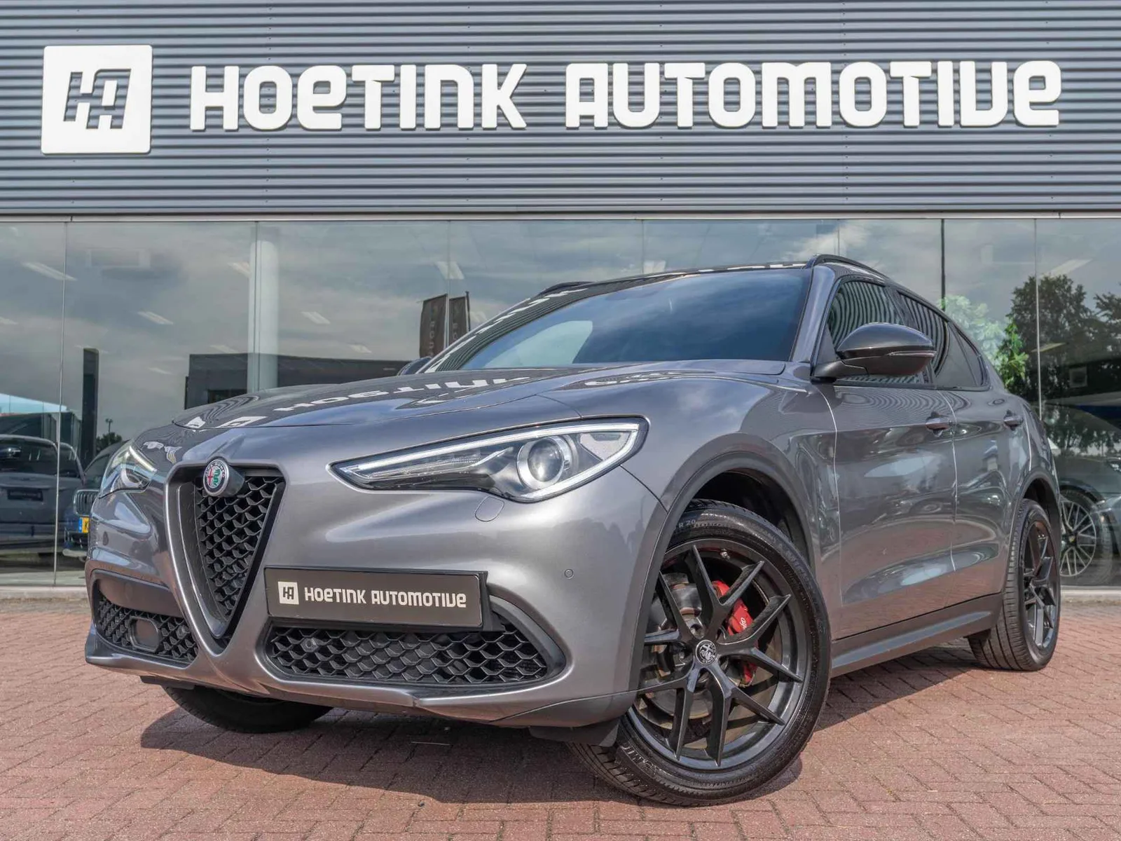 Alfa Romeo Stelvio (2019) — foto 1