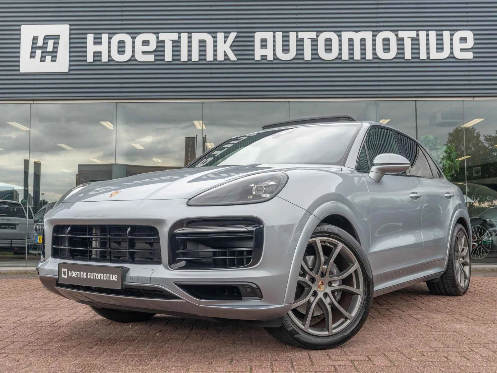 Porsche Cayenne (2023) — foto 1