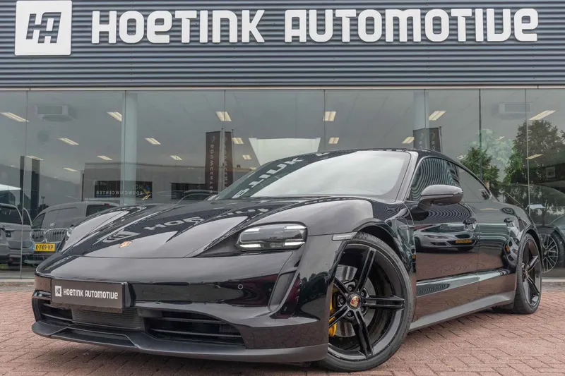 Porsche Taycan (2021)