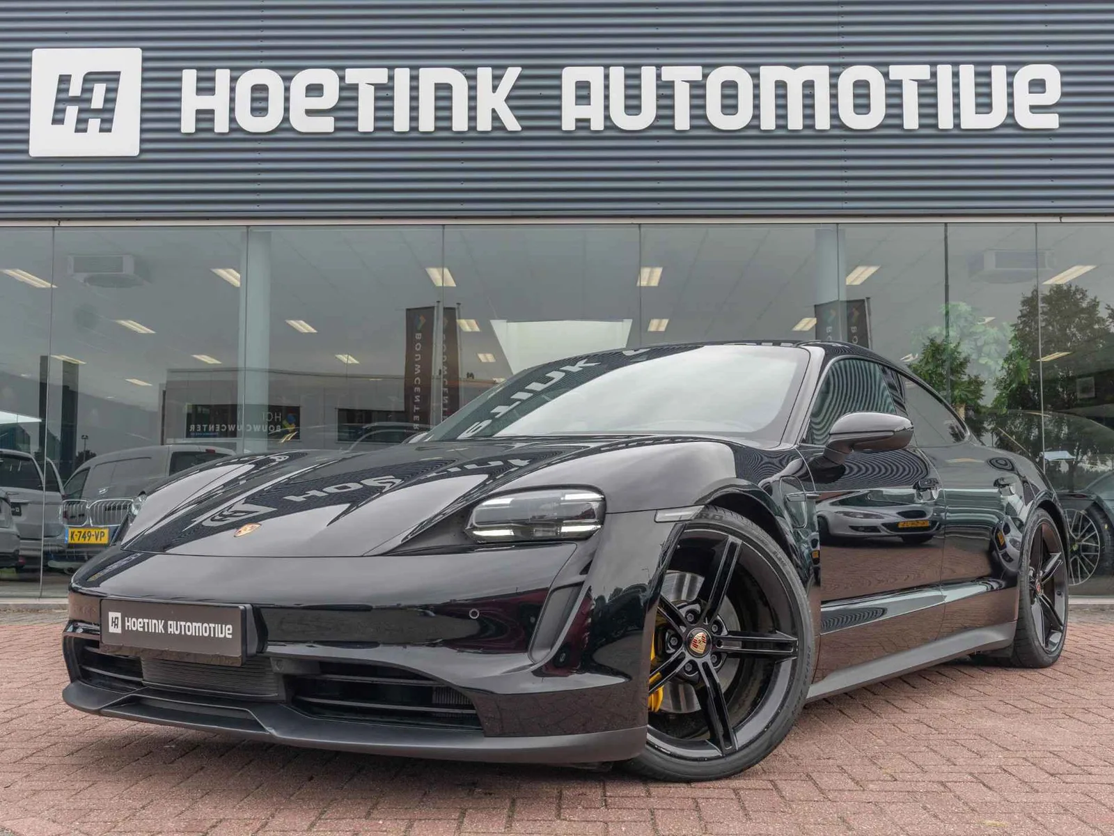 Porsche Taycan (2021) — foto 1