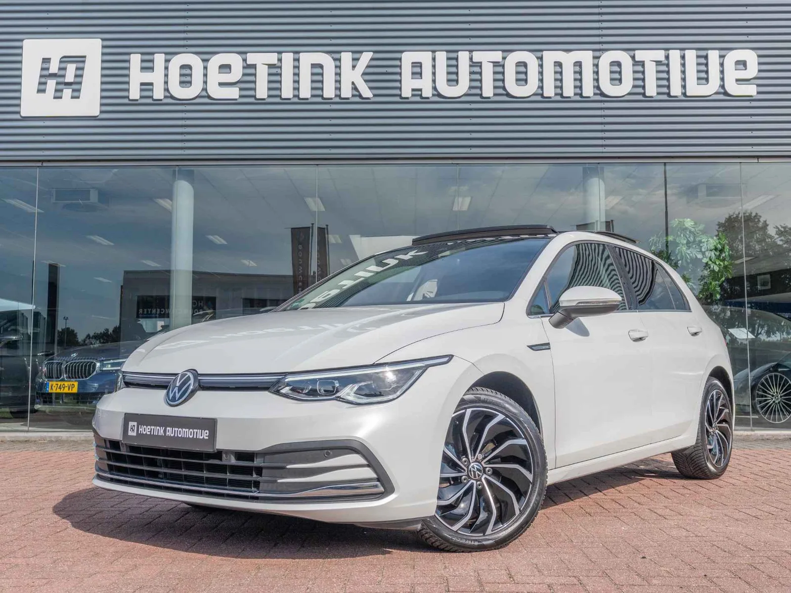 Volkswagen Golf (2020) — foto 1