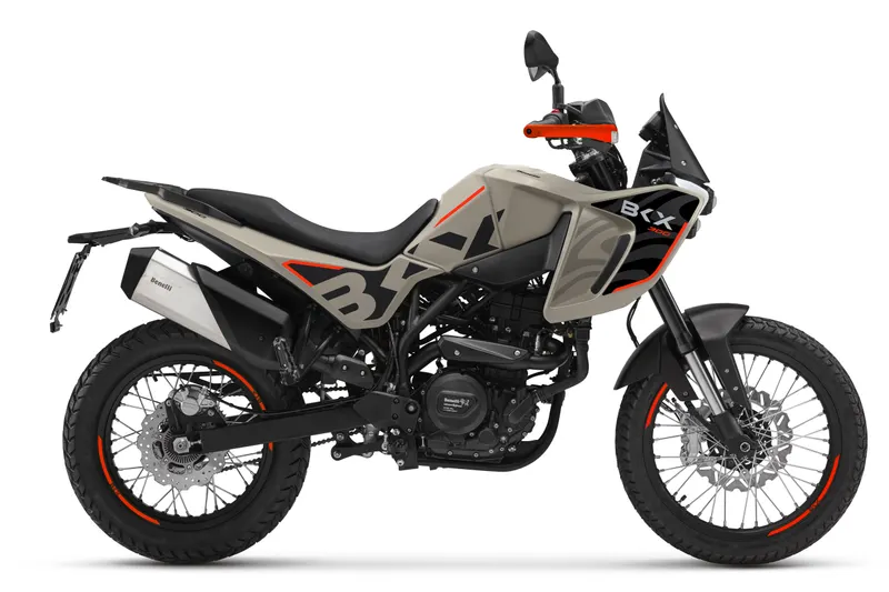 Foto van Benelli BKX 300 Trail Bruin